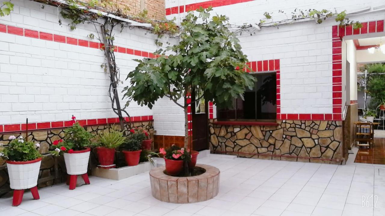 Tierra Nuestra Bed and Breakfast Tarija Buitenkant foto